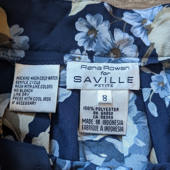 2/15 Floral Skirt - Picture 2 of 2